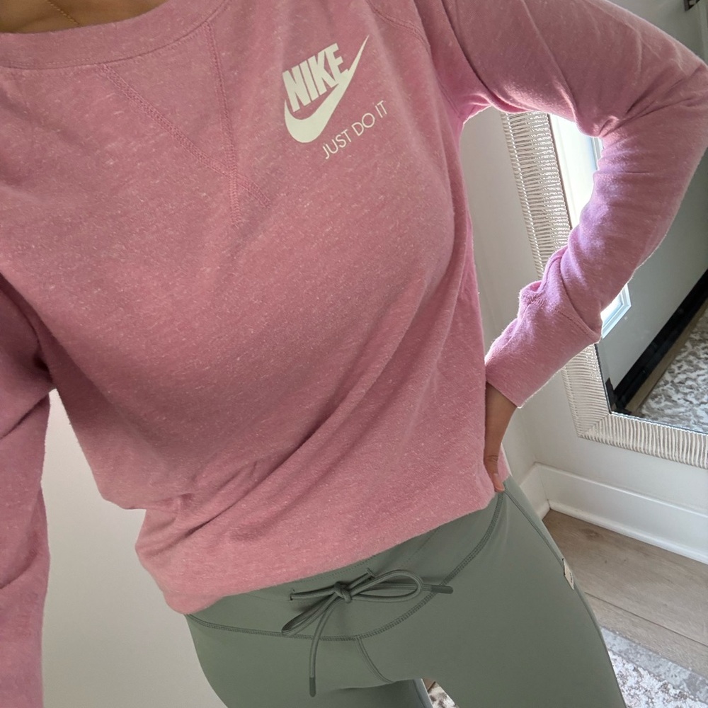 Nike Pink Lightweight Pullover – Size S – Great Condition